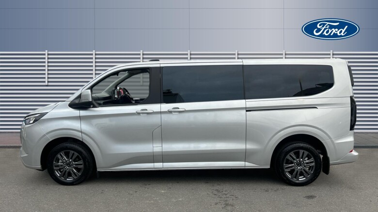 Ford Tourneo Custom 340 L2 Petrol Fwd 2.5 PHEV 232ps H1 Titanium 8 seater Auto